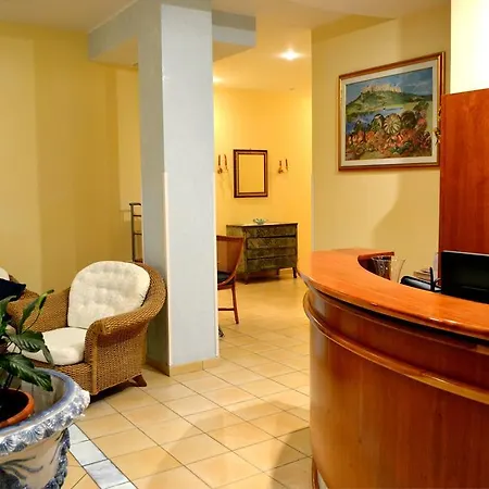 Hotel La Conchiglia 3*